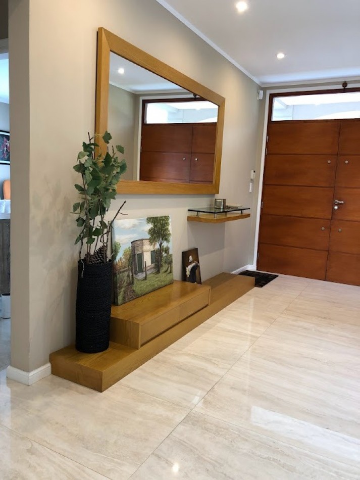 Imponente casa en venta en Mar de las Pampas Calidad y excelencia.
